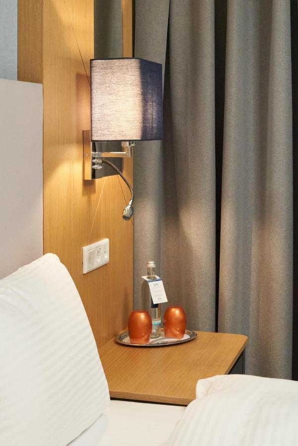 Wens Hotel Mainz Bagian luar foto